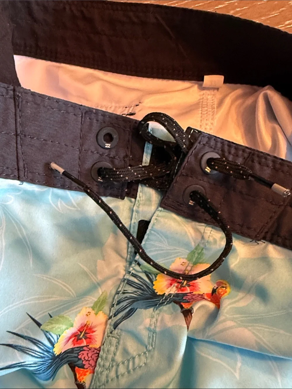 Billabong Swim Trunks boys youth floral parrot swim trunks size 27 large